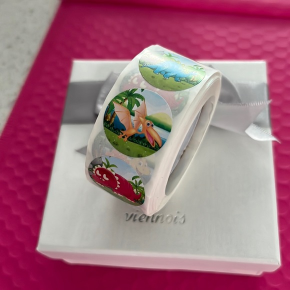 500 pcs Dinosaur Stickers 1" inch (6 Designs) - Picture 3 of 9